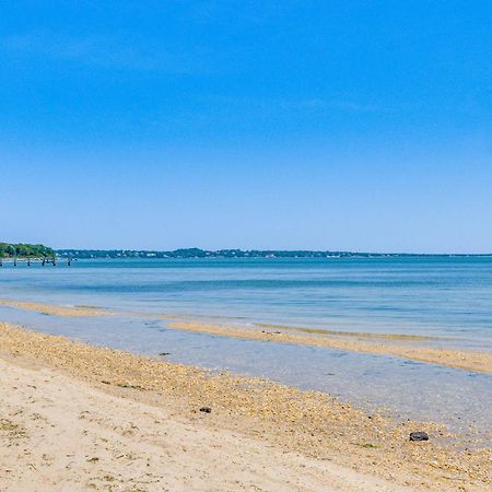Distinctive Hamptons Home With Pool Near Bay, Ocean Hampton Bays Buitenkant foto